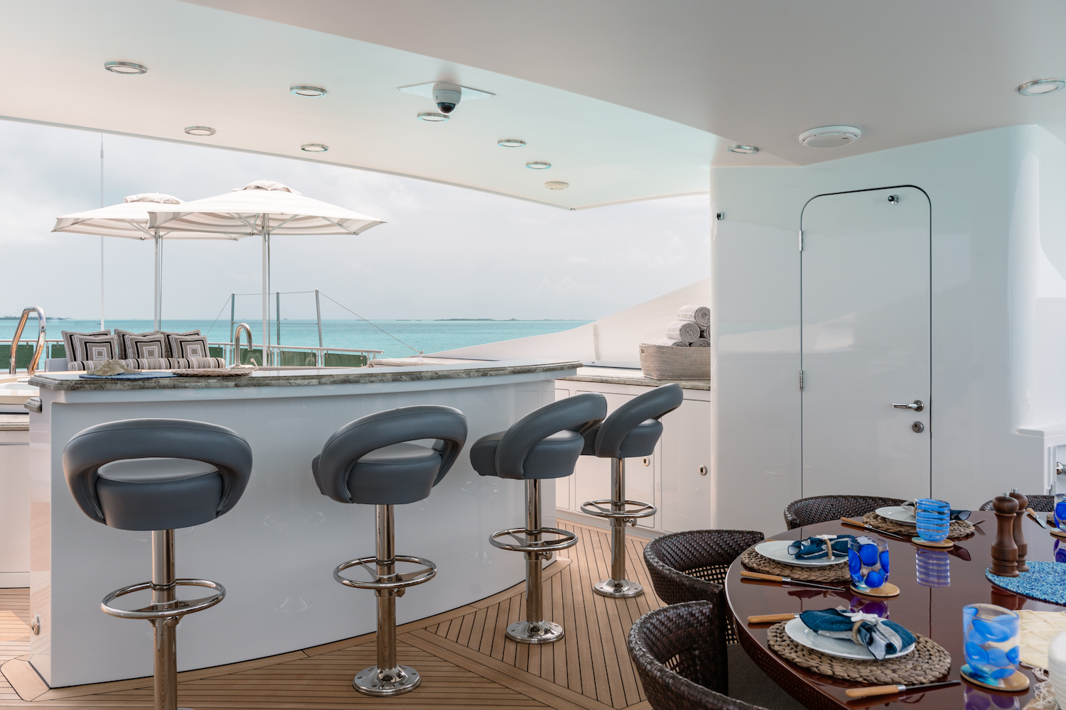 Sun Deck bar - Photo credit Ocean Air Media.jpg