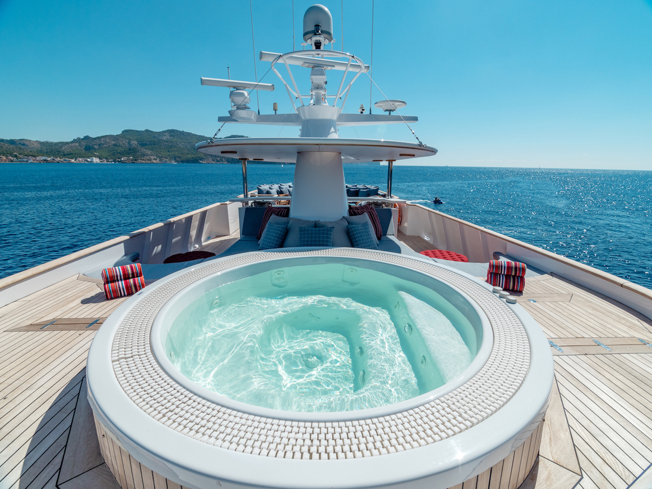 Sun deck Jacuzzi.jpg