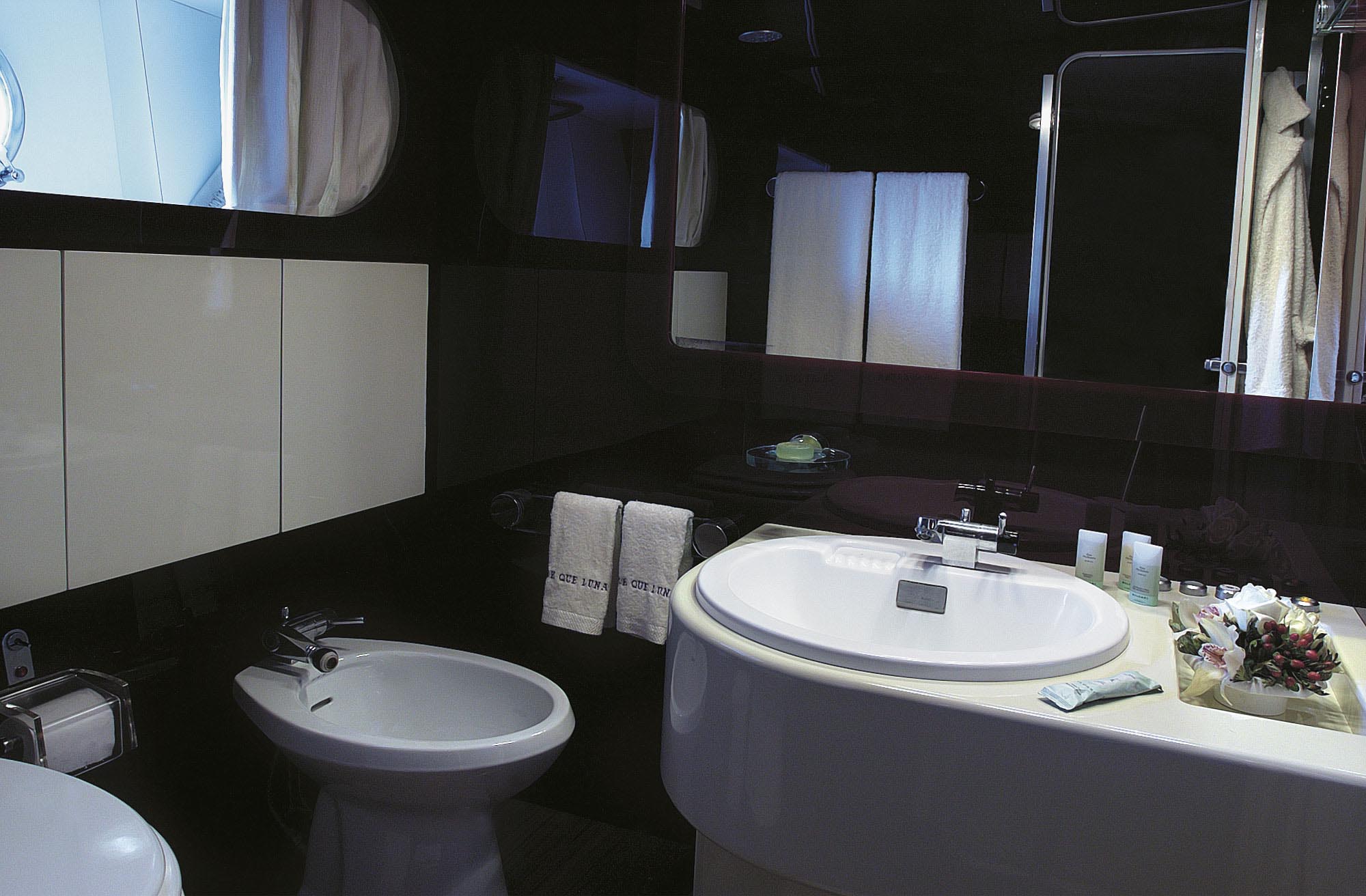 VIP Bathroom.jpg