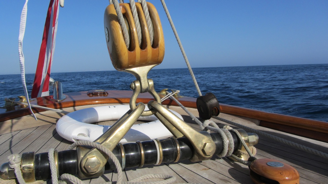Yacht Moonbeam IV - running gear detail.jpg