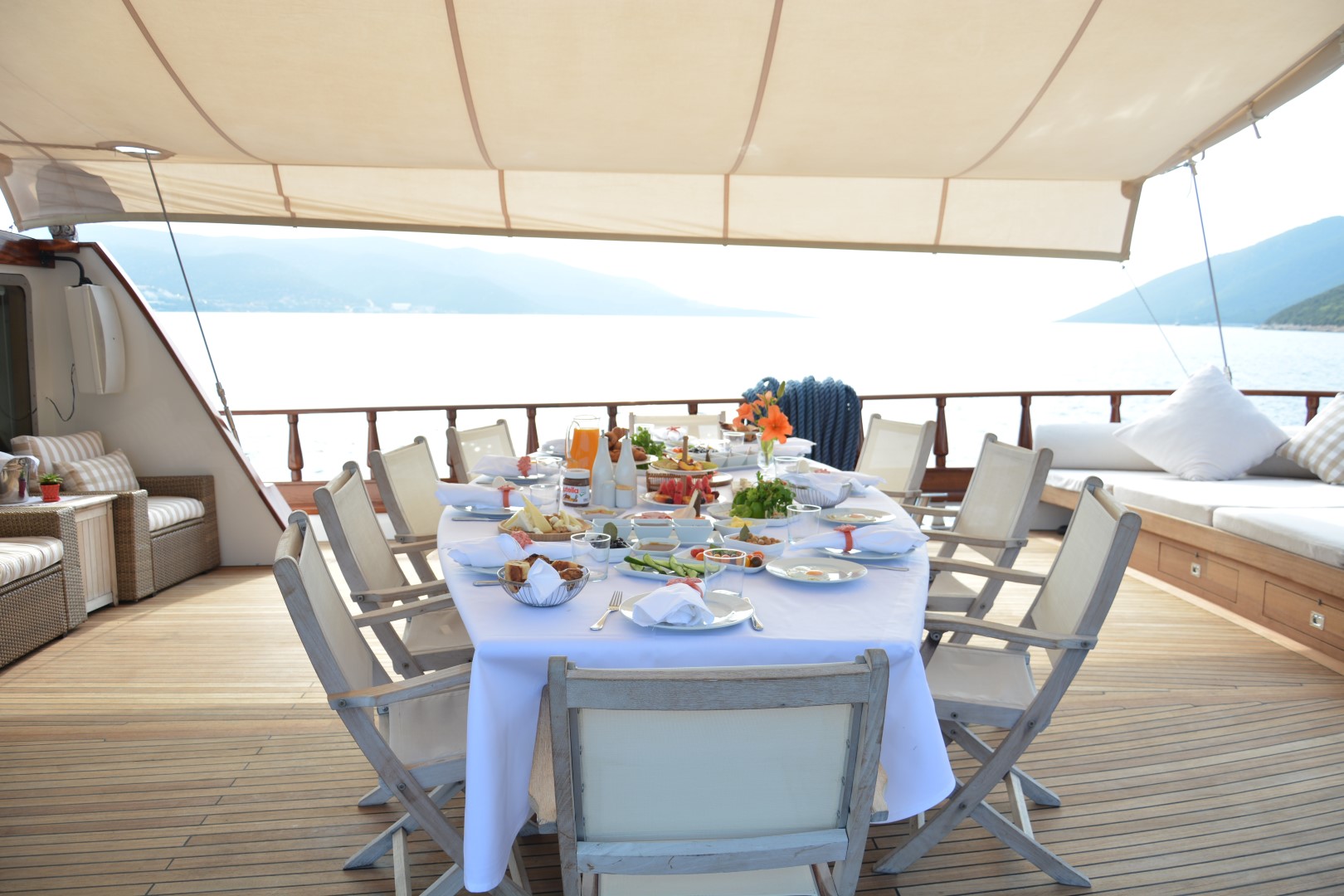 aft alfresco dining .jpg