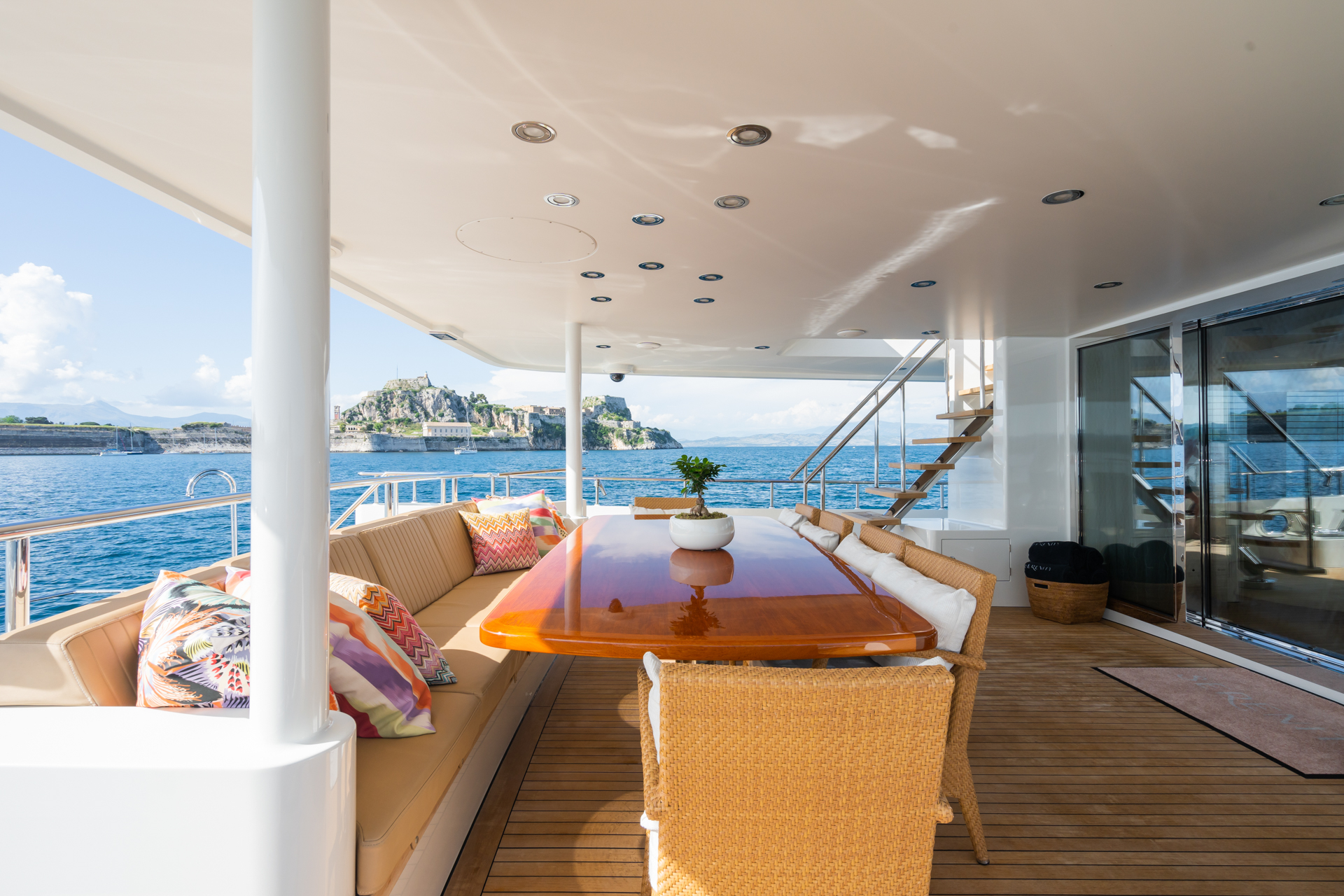 main deck dining .jpg