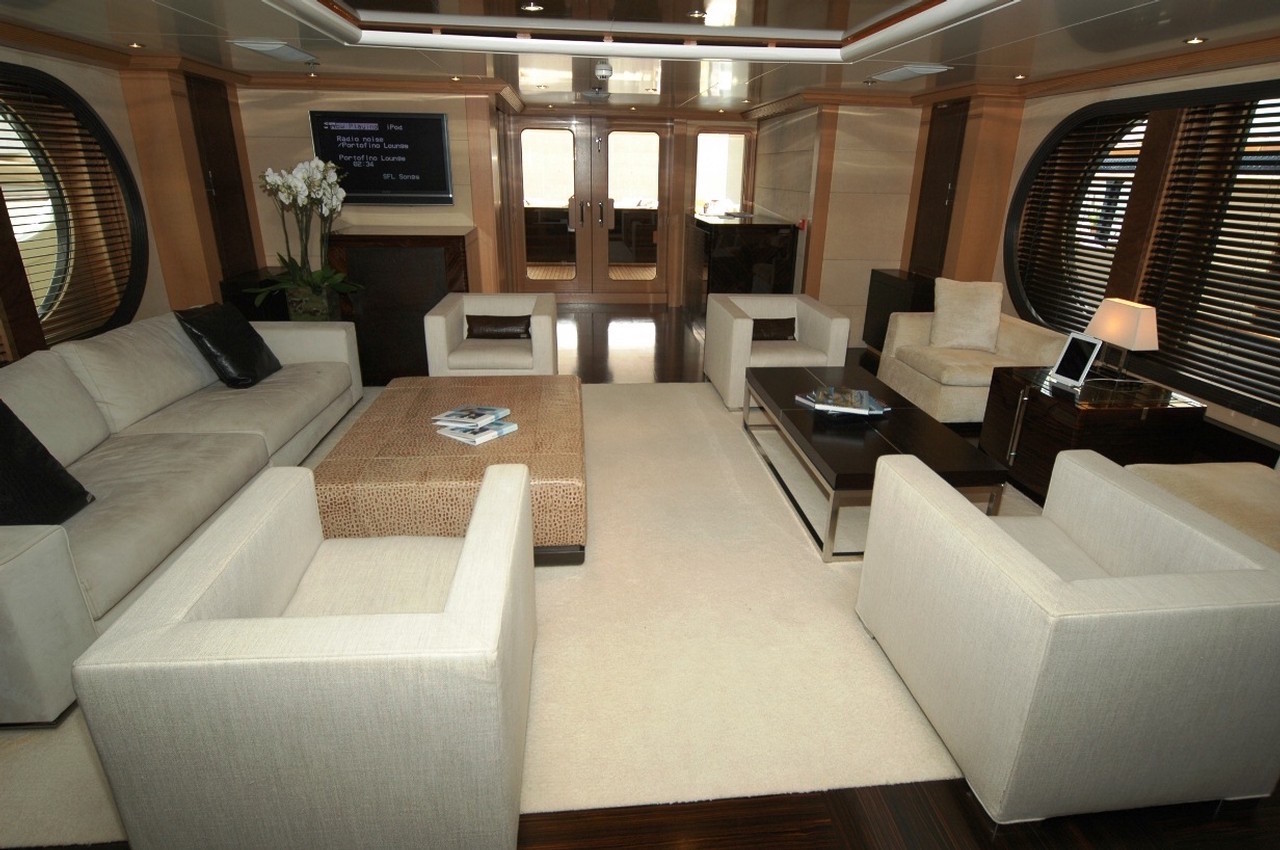 main_deck_salon.jpg