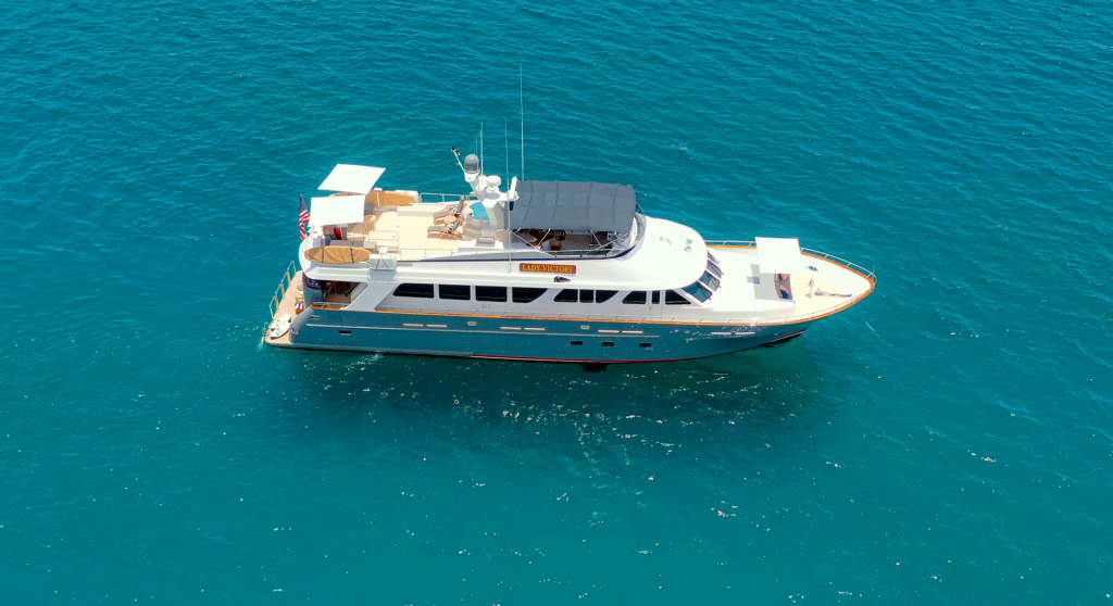 motor yacht LADY VICTORY.png
