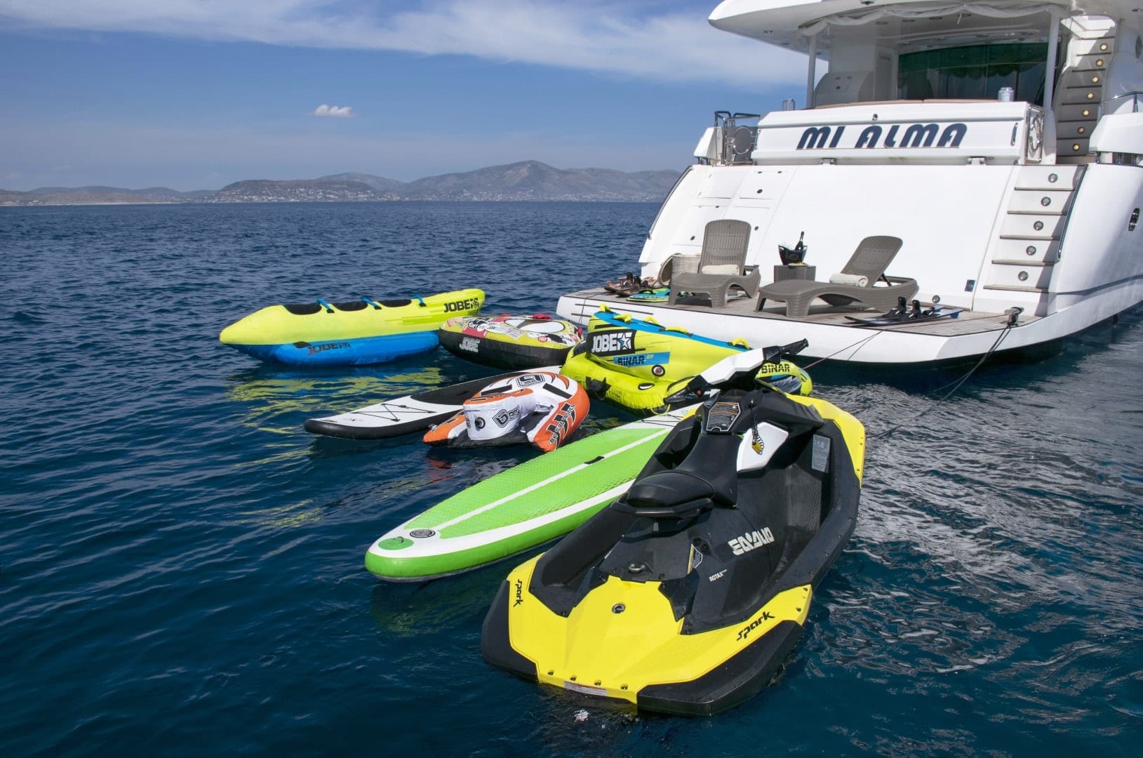 motor yacht MI ALMA35.jpg