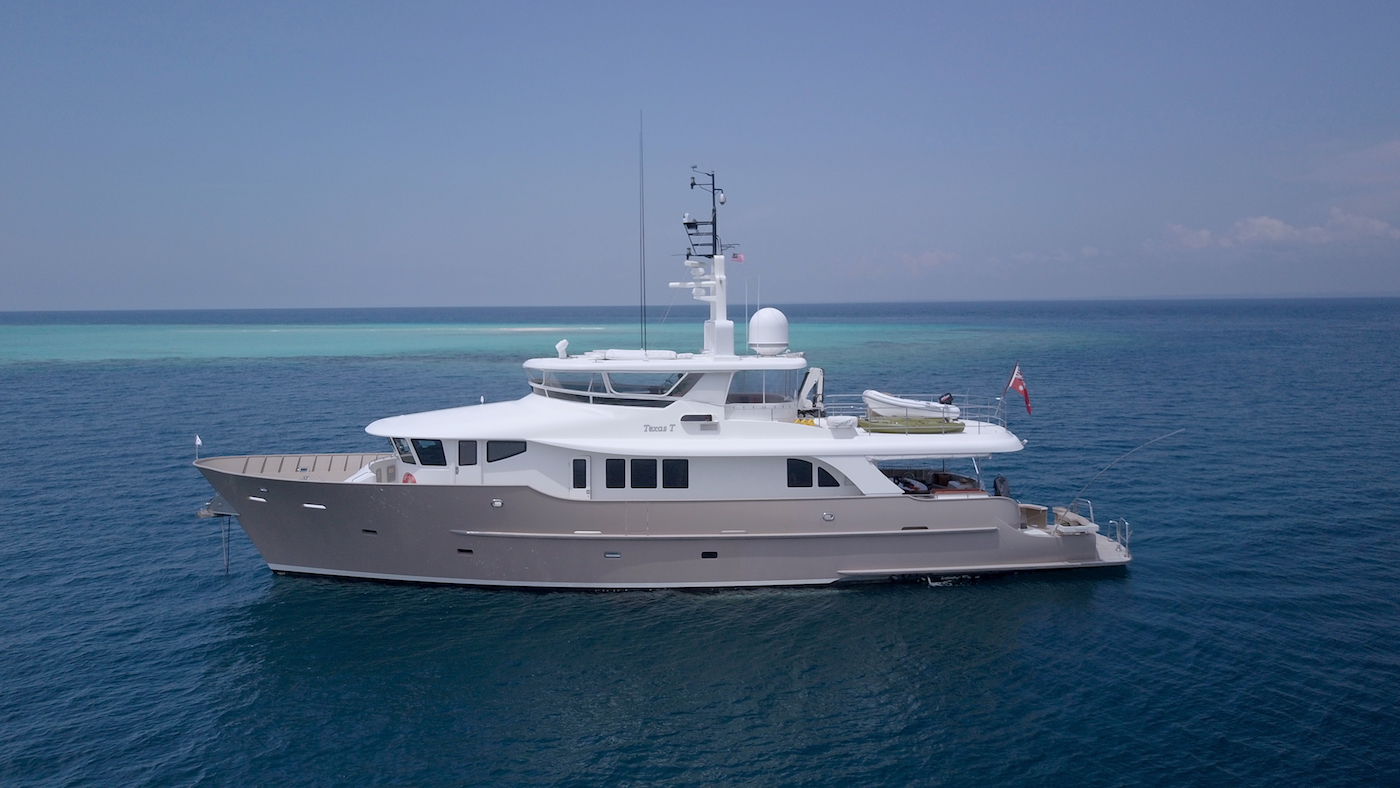 profile of the yacht.jpg