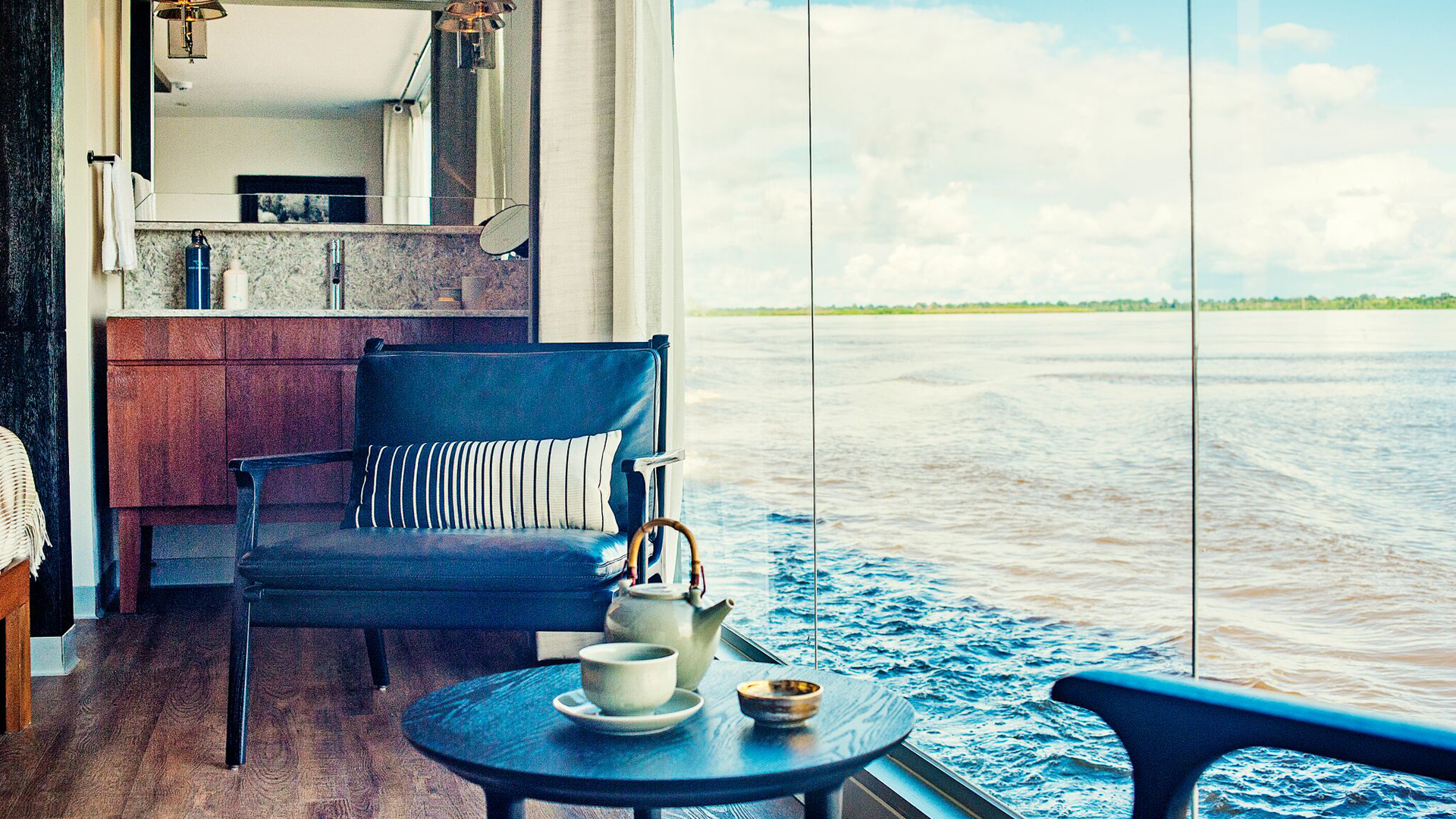 seating area in the guest suite.jpg