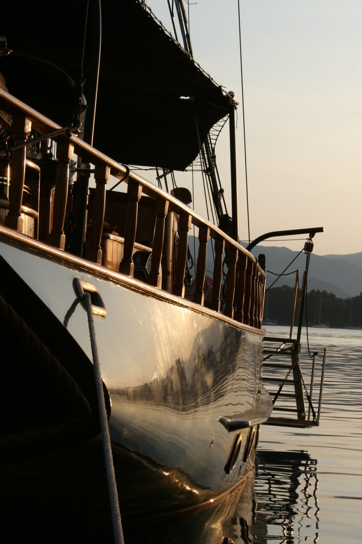 side detail.jpg
