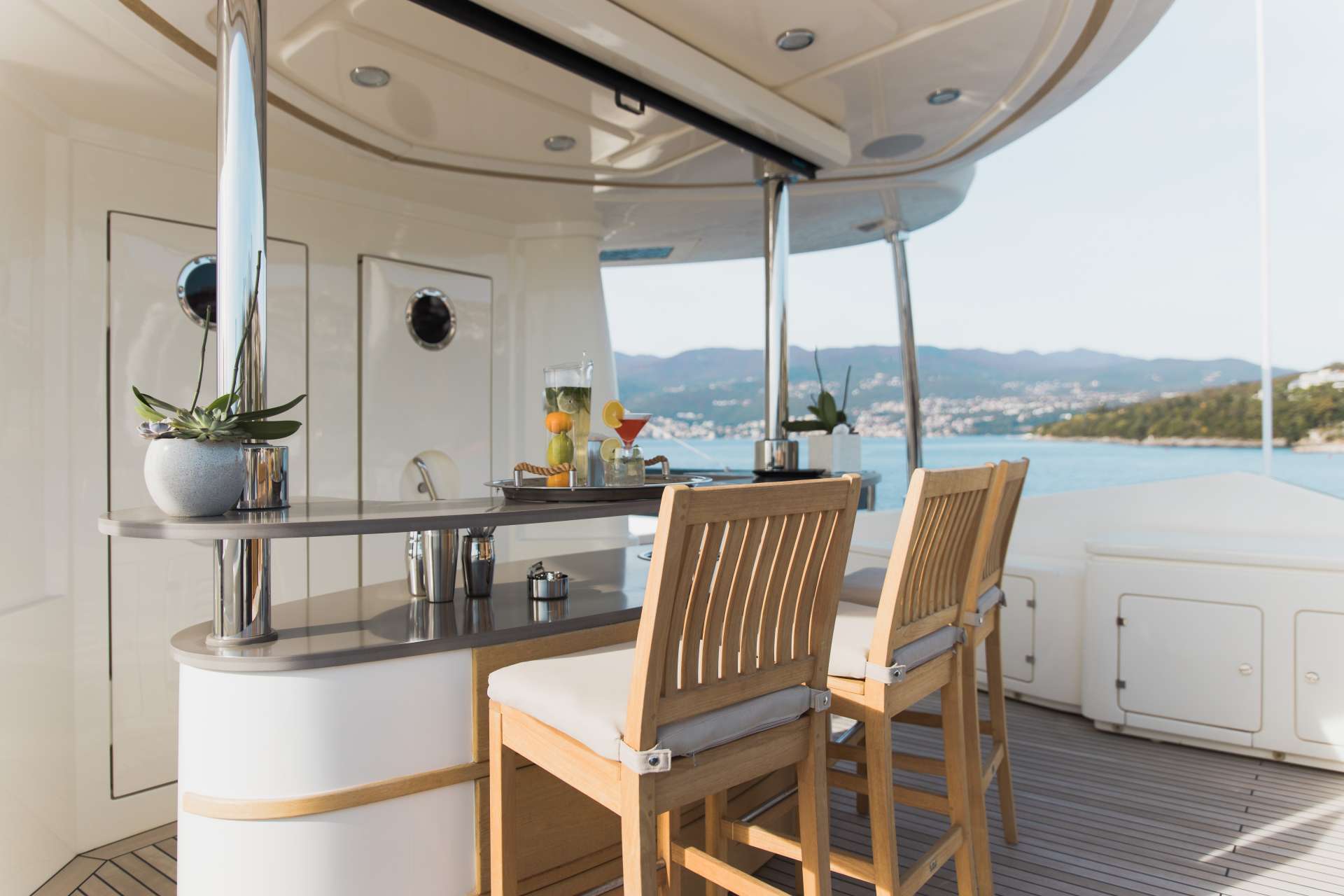 sun deck - exterior bar area.jpg