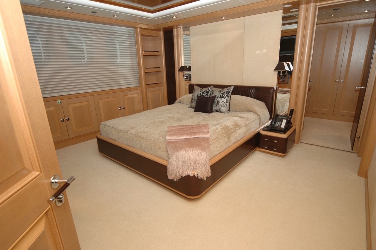 vip_cabin1.jpg
