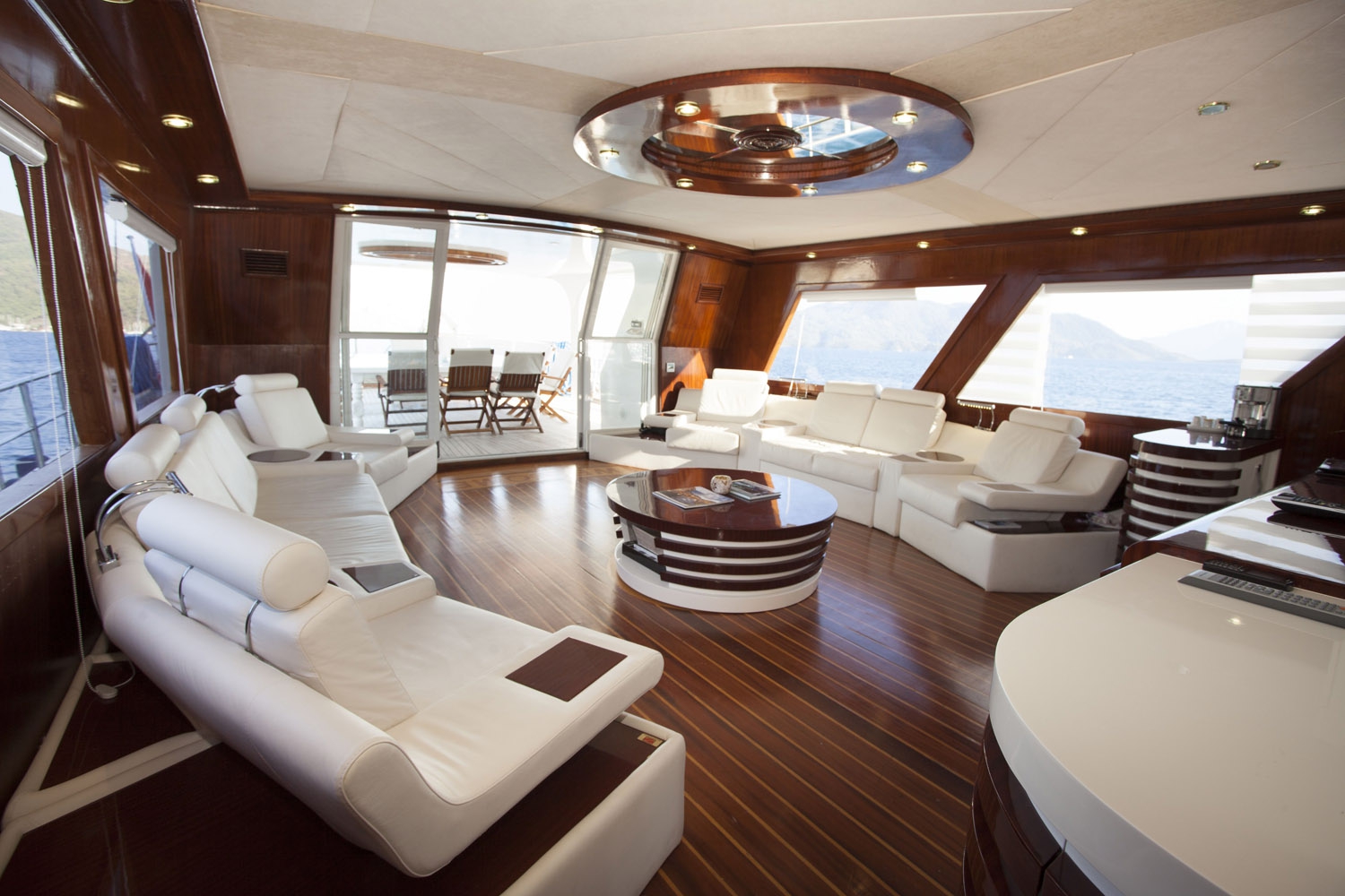 yacht-esma-sultan-ypi-interior-1.jpg