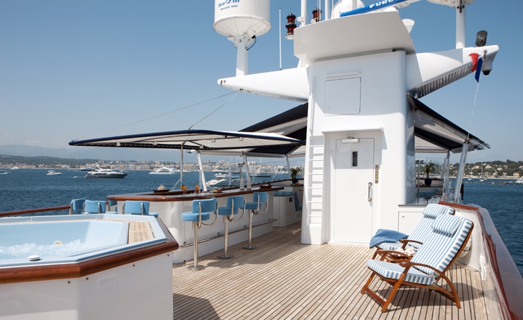 yacht-the-mercy-boys-ypi-exterior-5.jpg
