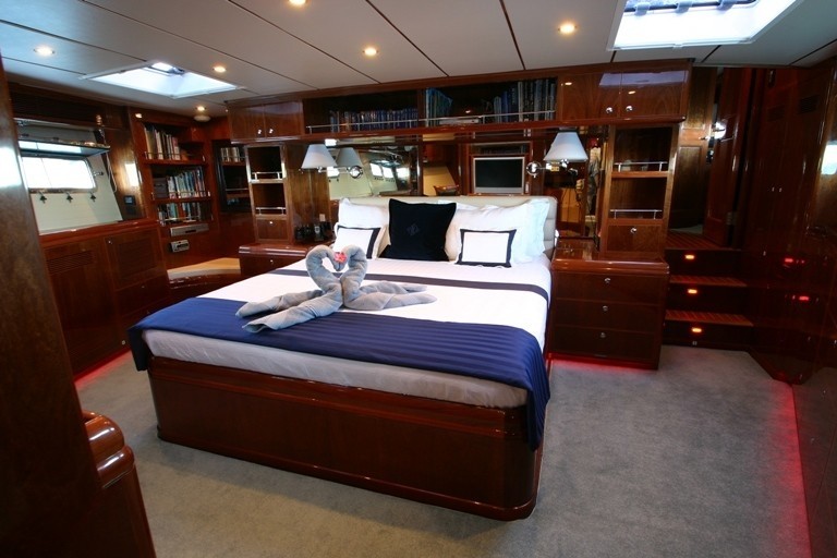 [23m-Yacht-BEYOND-CAPRICORN]-7077-155.jpg