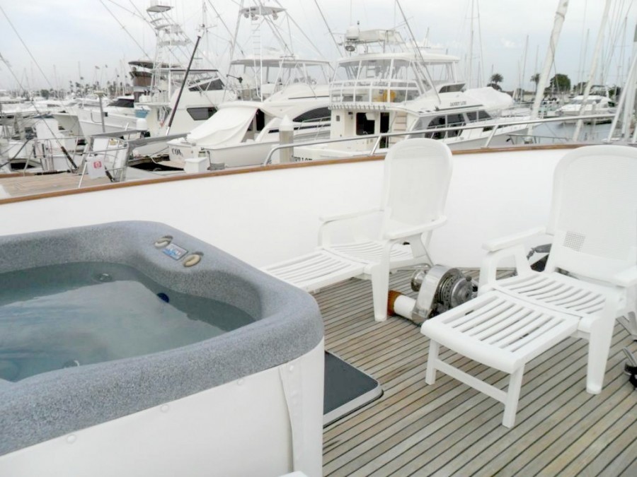 [23m-Yacht-ZIA]-7962-168.jpg