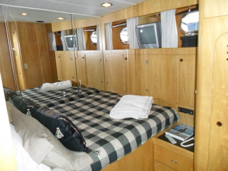 [23m-Yacht-ZIA]-7962-177.jpg