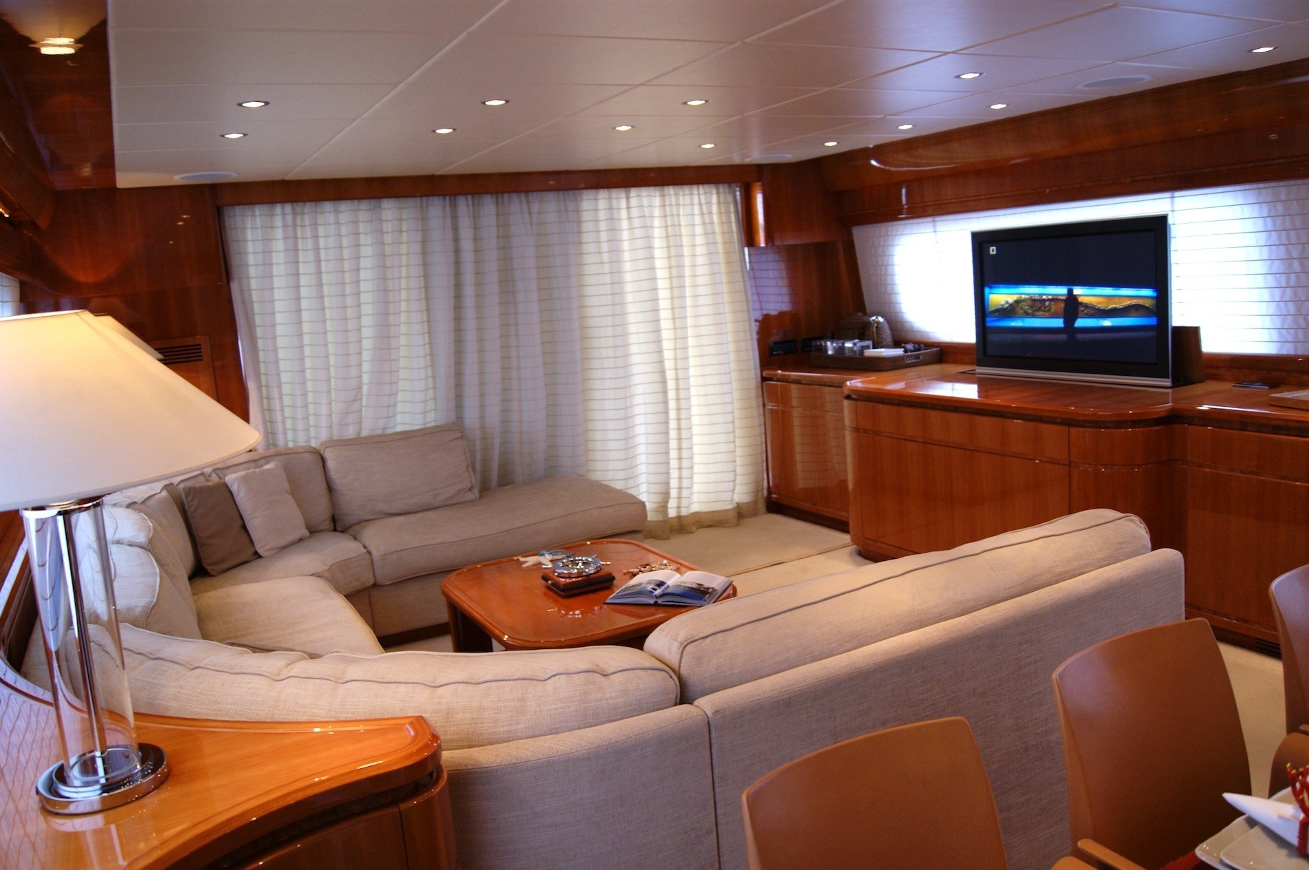 [24m-Yacht-DILIAS]-7142-109.jpg