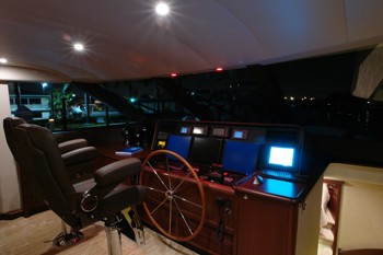 [25m-Yacht-SEAS-THE-MOMENT]-7561-22.jpg