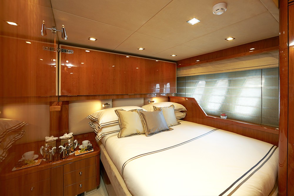 [28m-Yacht-LIVE-THE-MOMENT]-7844-27.jpg