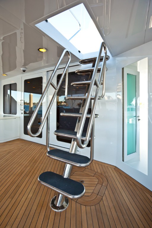 [30m-Yacht-SUNDAY-MONEY]-7590-131.jpg