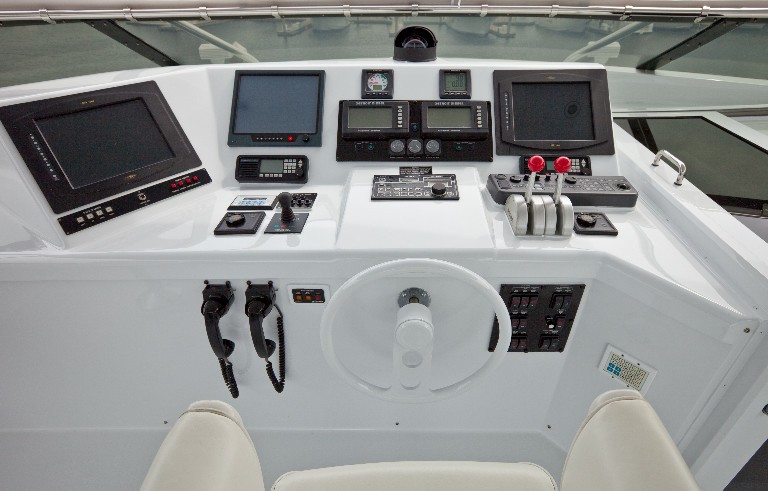 [30m-Yacht-SUNDAY-MONEY]-7590-168.jpg