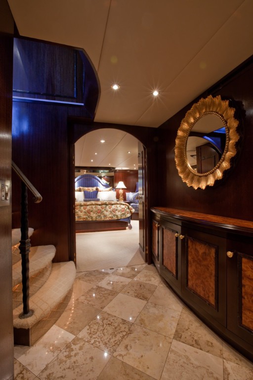 [30m-Yacht-SUNDAY-MONEY]-7590-177.jpg