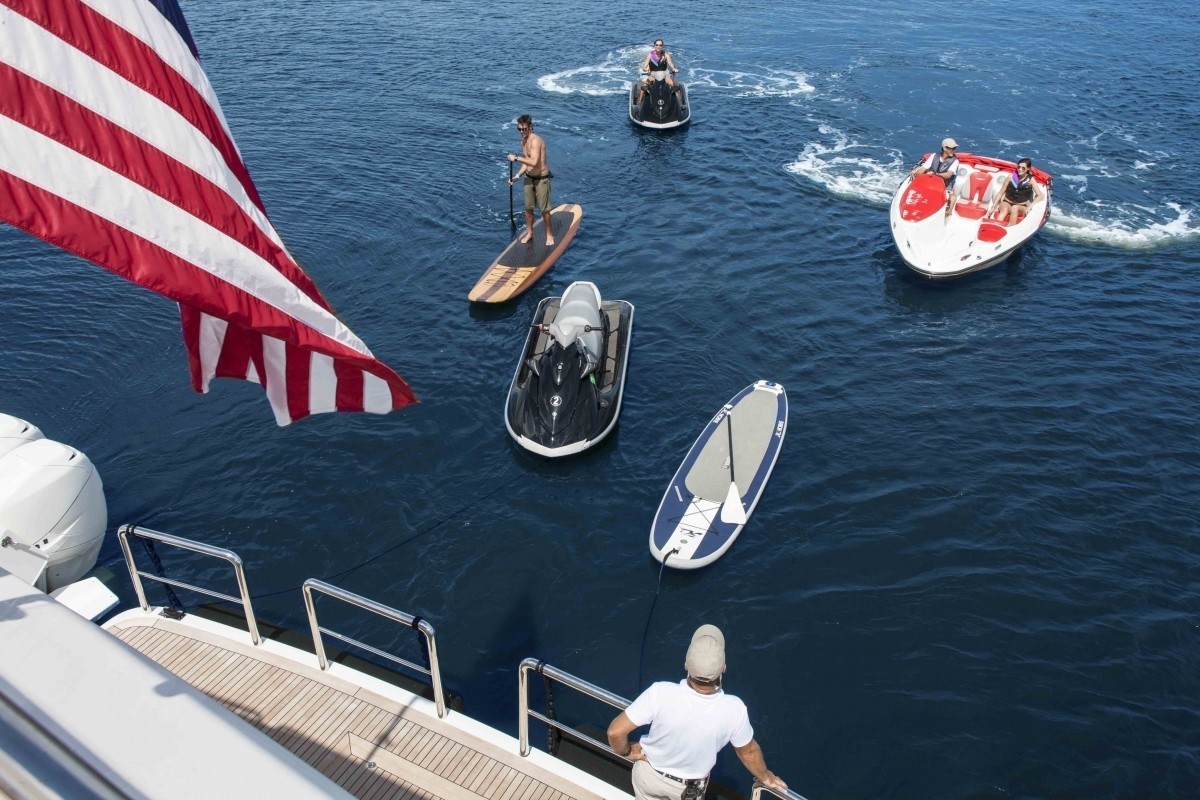 [34m-Yacht-SHARON-LEE]-7242-116.jpg