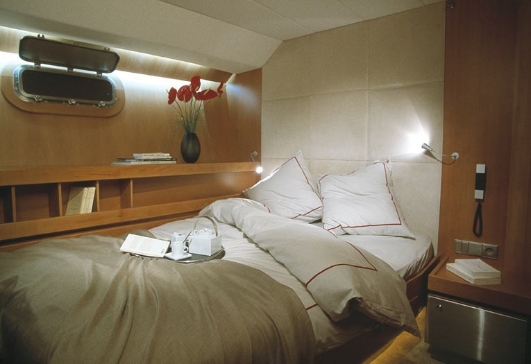 [34m-Yacht-SILVERTIP]-7811-110.jpg