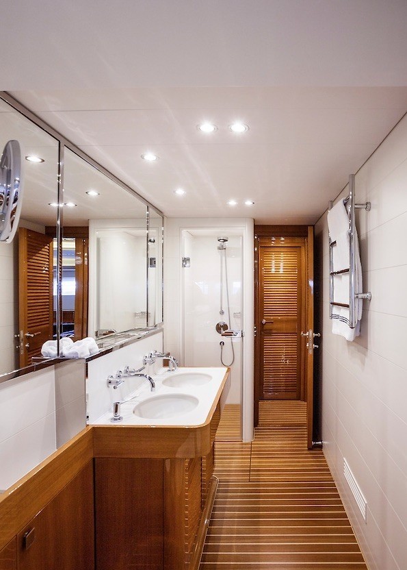 [35m-Yacht-SOLLEONE]-7948-103.jpg
