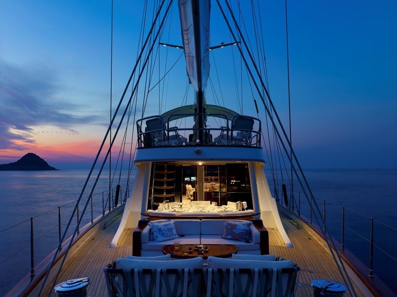 [36m-Yacht-GLORIOUS]-7494-82.jpg