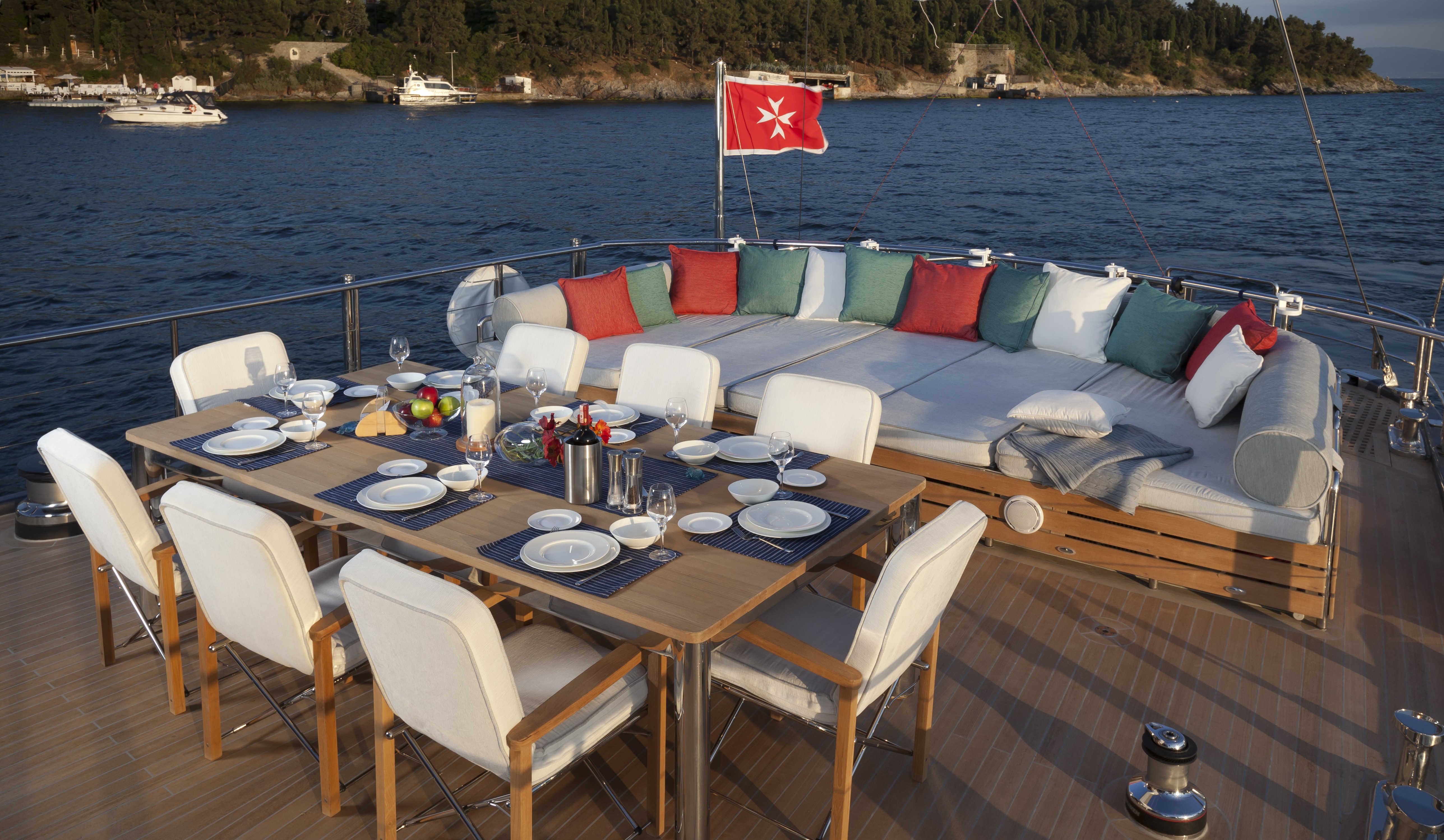 [36m-Yacht-MERLIN]-7280-131.jpg