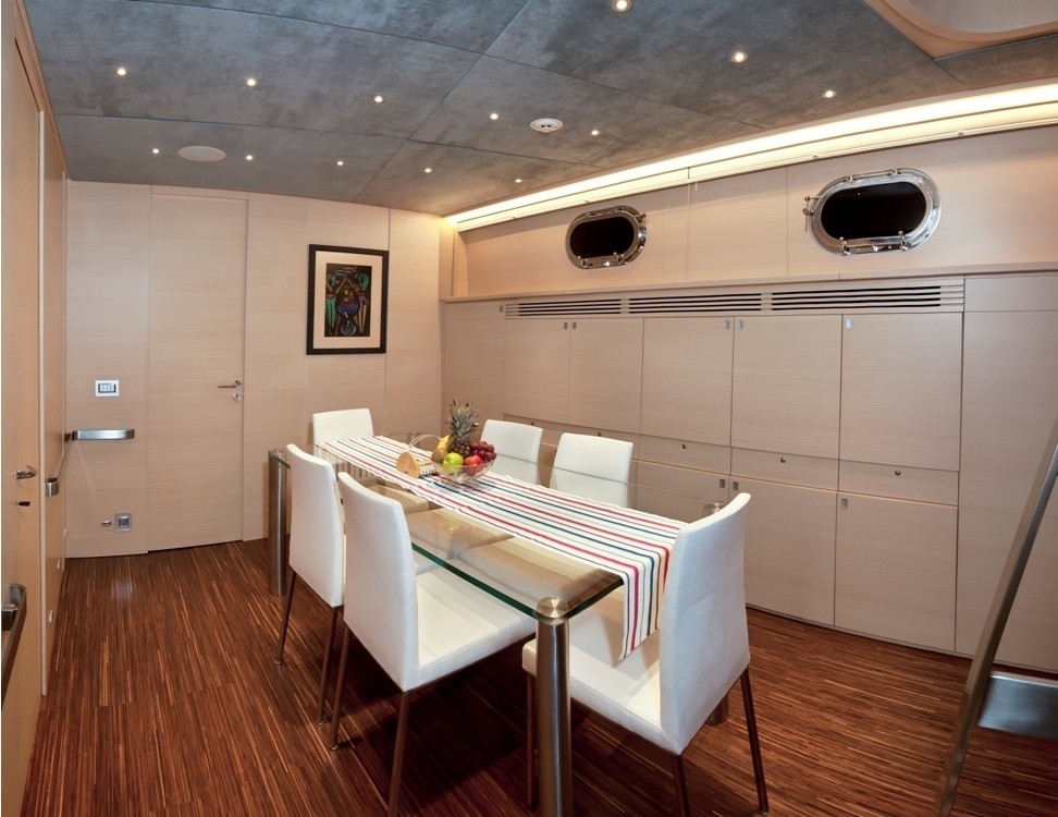 [36m-Yacht-MERLIN]-7280-157.jpg