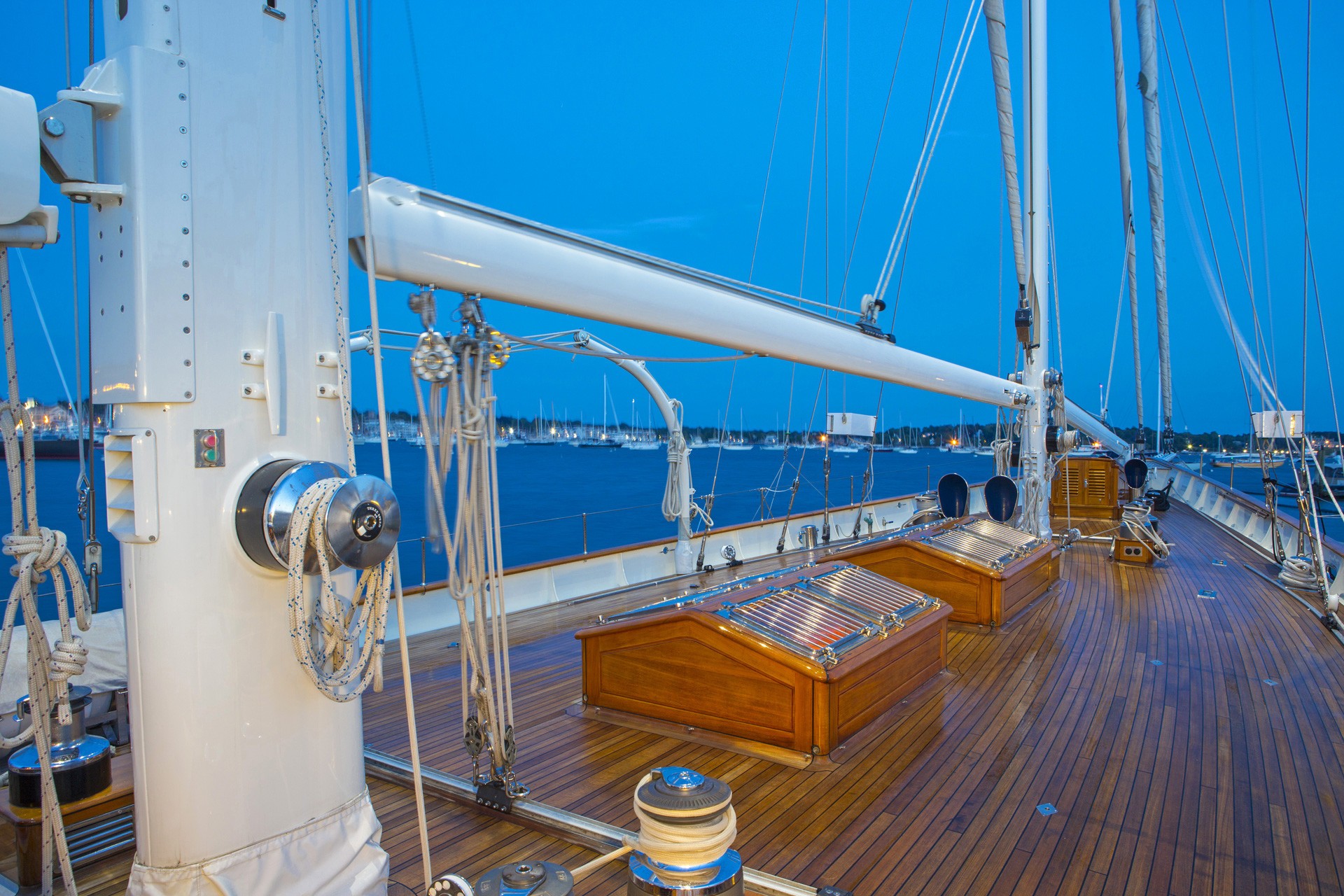 [38m-Yacht-GLORIA]-7944-124.jpg
