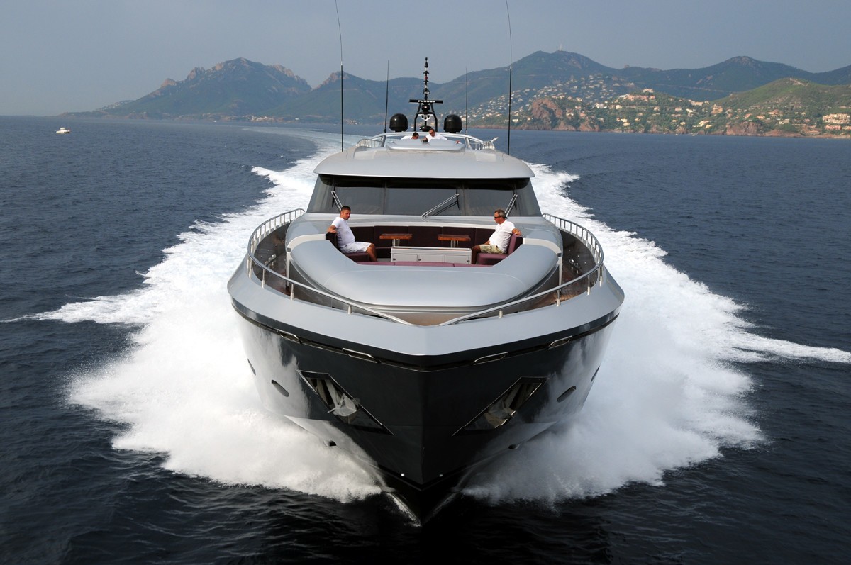 [42m-Yacht-MY-TOY]-7382-159.jpg