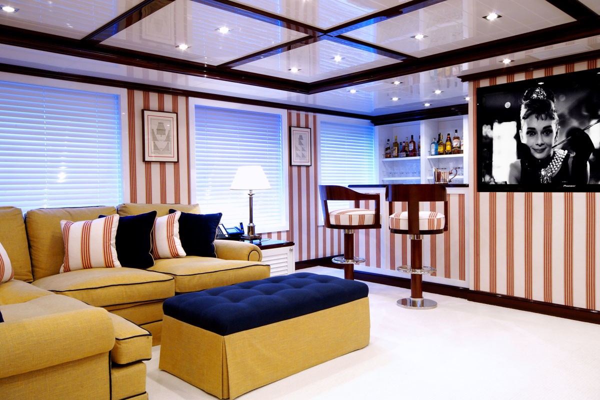 [42m-Yacht-OXYGEN]-7042-112.jpg