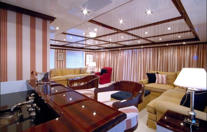 [42m-Yacht-OXYGEN]-7042-180.jpg