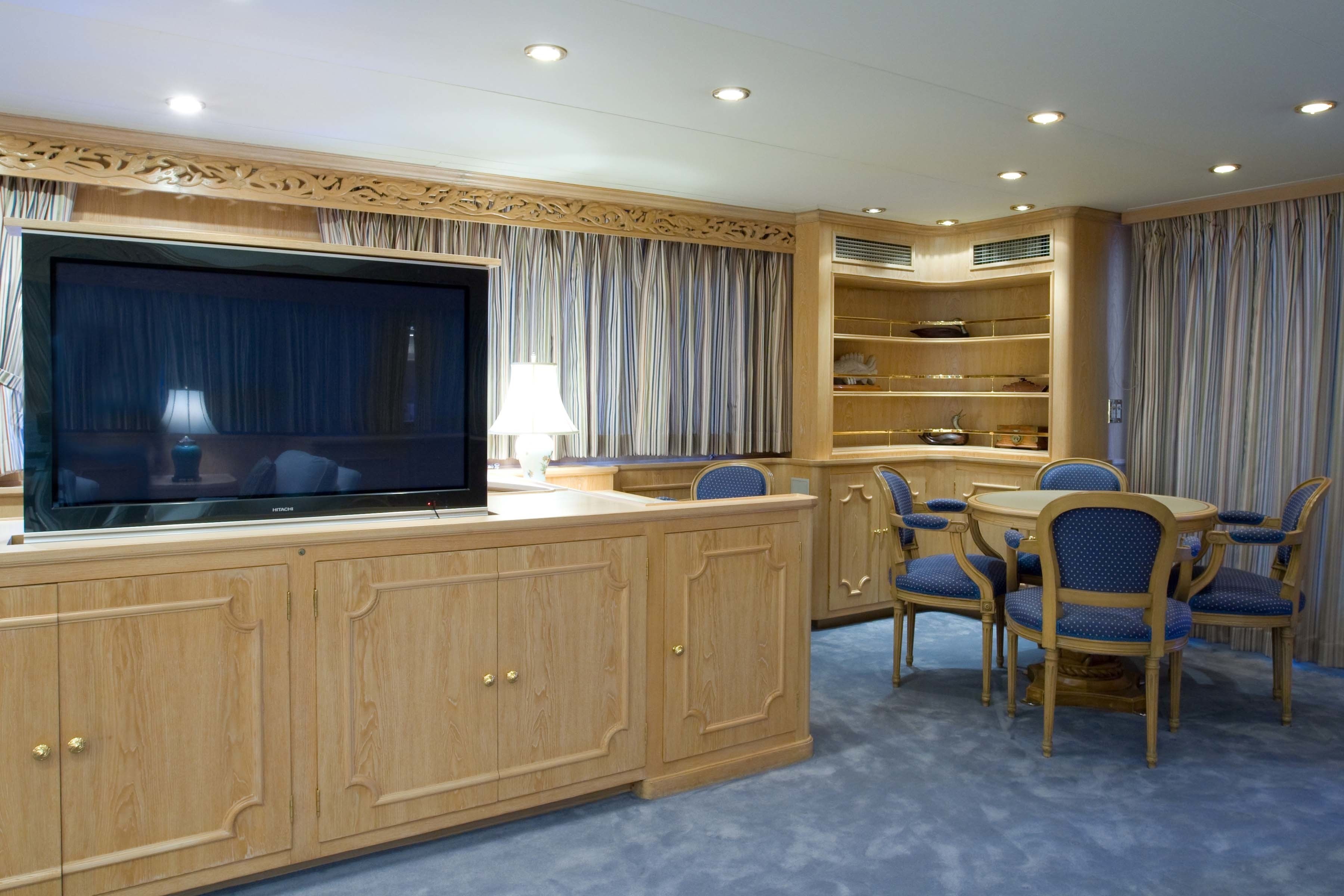 [45m-Yacht-LADY-ROSE]-7026-161.jpg