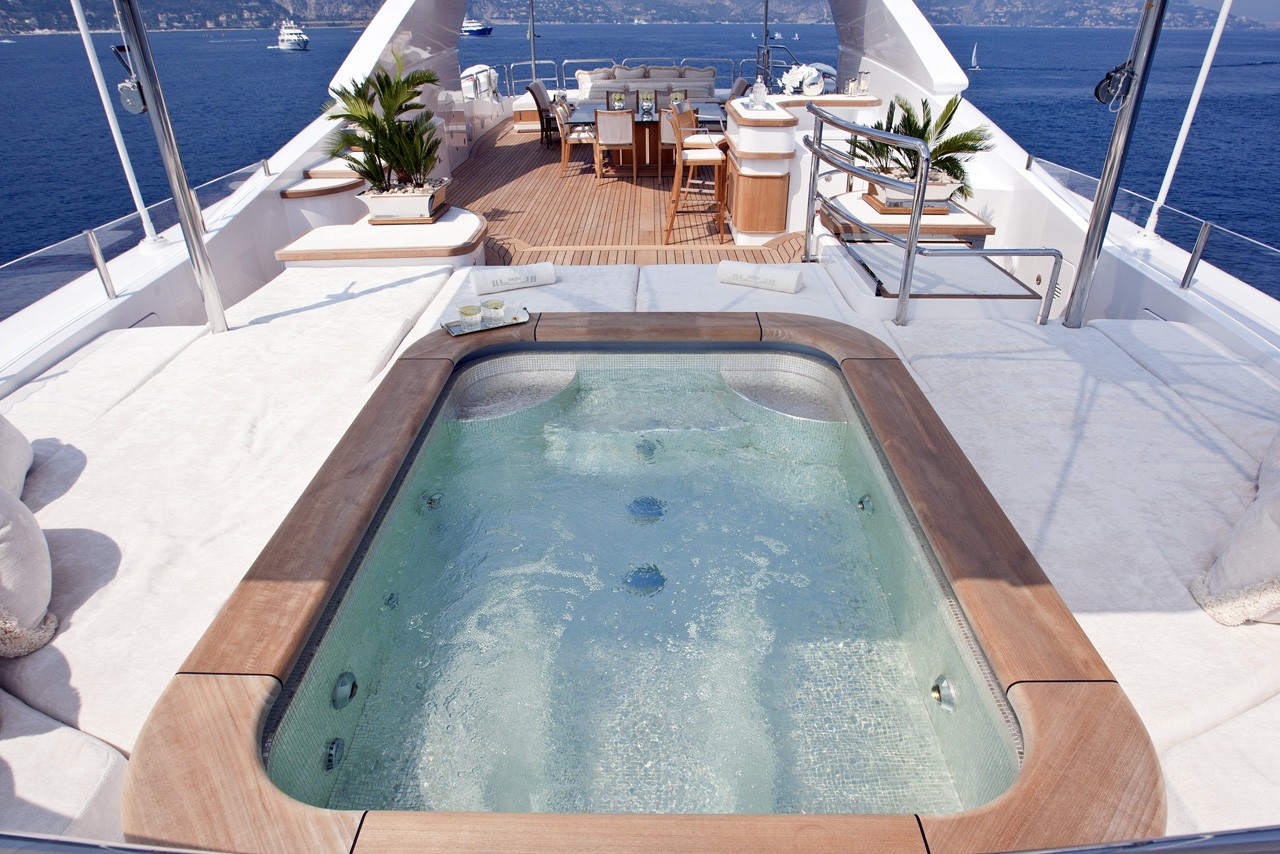 [46m-Yacht-WILD-ORCHID-I]-7324-131.jpg