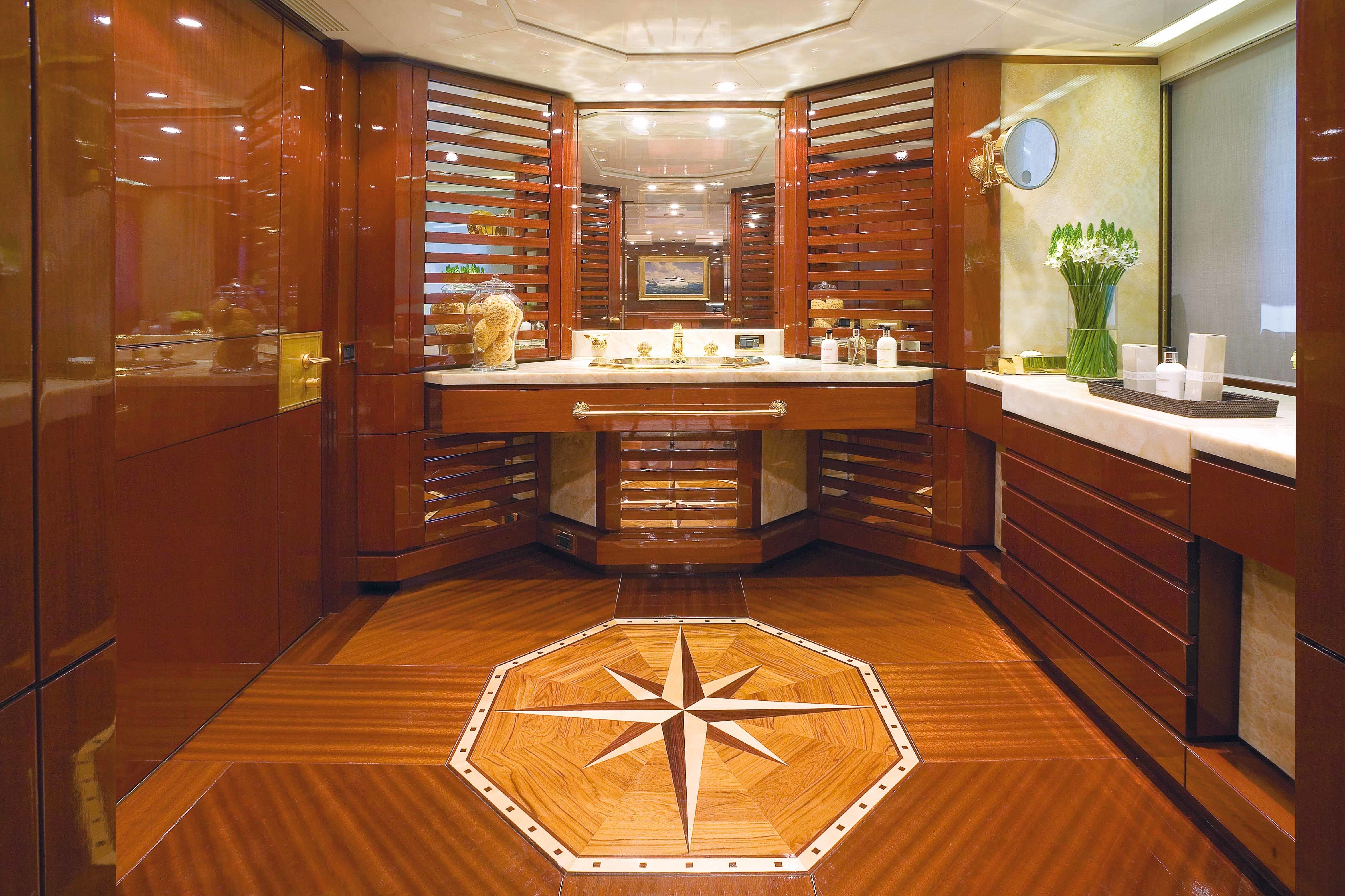 [56m-Yacht-BAD-GIRL]-7000-105.jpg