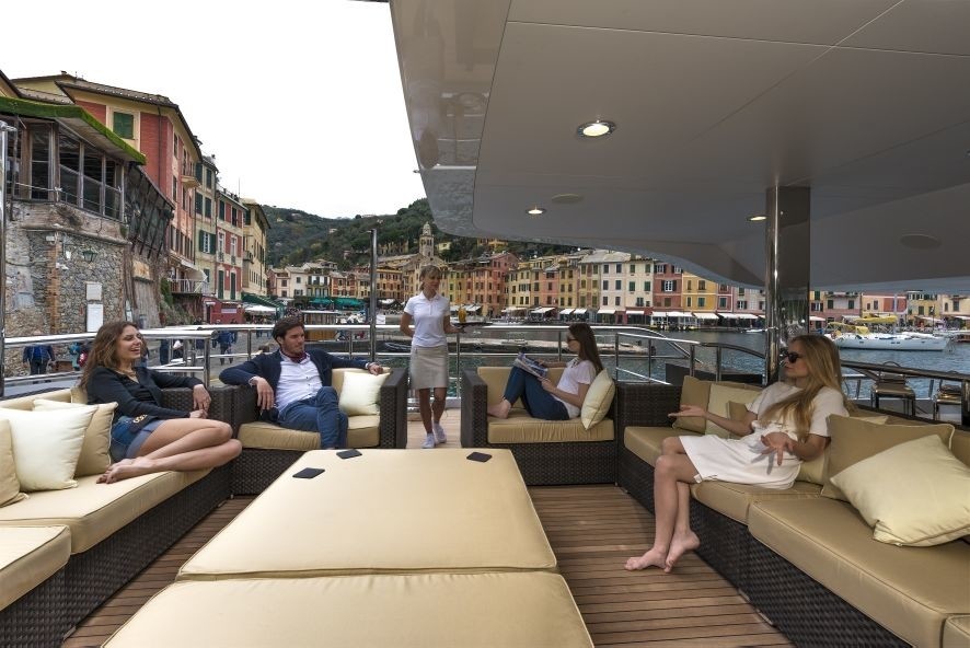 [56m-Yacht-THE-WELLESLEY]-7296-101.jpg