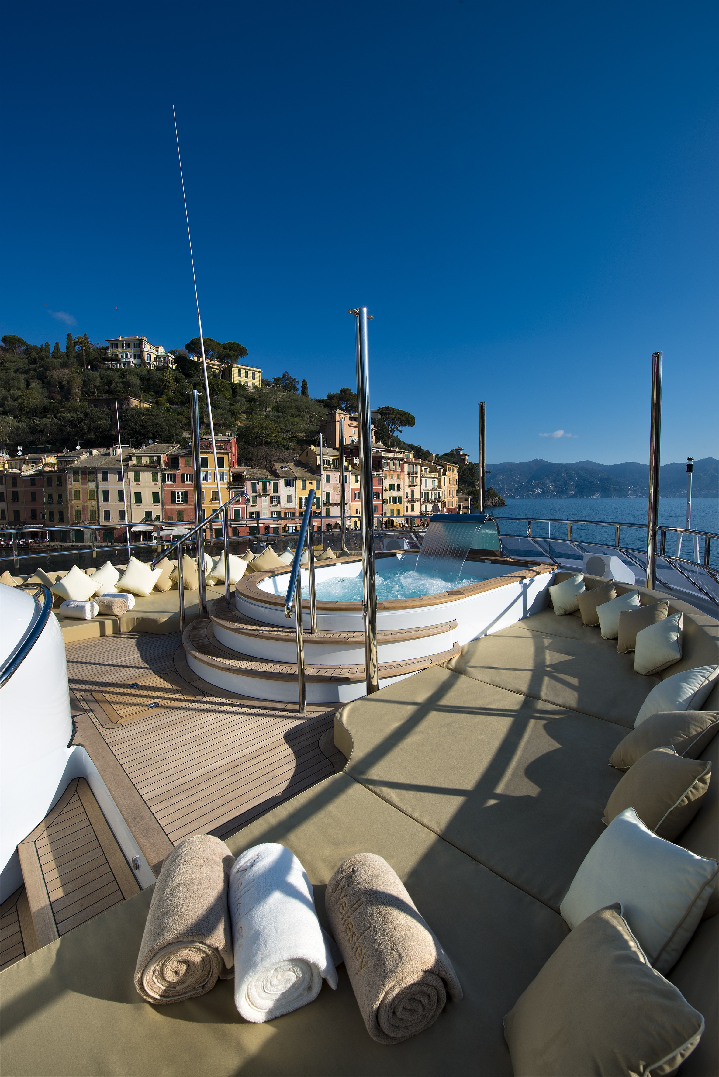 [56m-Yacht-THE-WELLESLEY]-7296-177.jpg