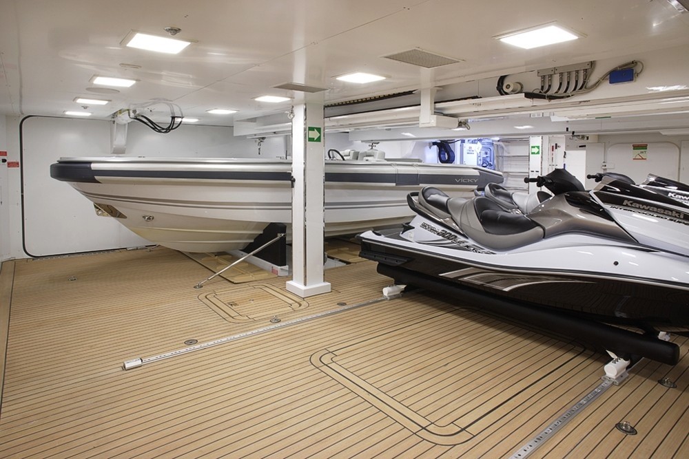 [73m-Yacht-VICKY]-7653-210.jpg