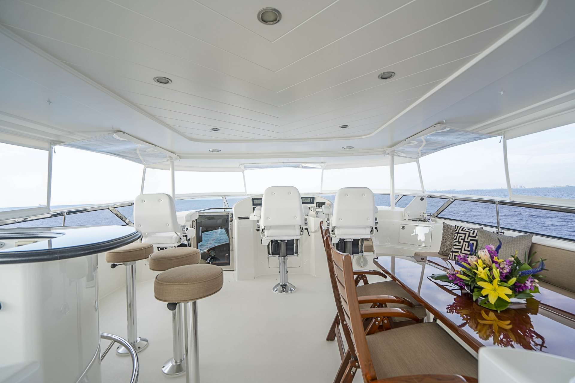 [MOTOR-YACHT-ANGEL-WINGS]-7802-6.jpg