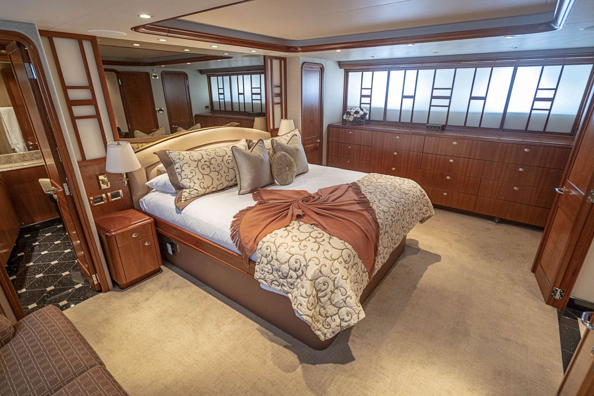[MOTOR-YACHT-ANGEL-WINGS]-7802-9.jpg