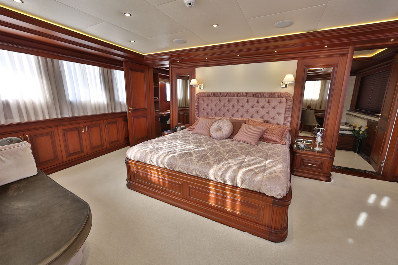 [MOTOR-YACHT-BILGIN--CLASSIC]-7524-16.jpg