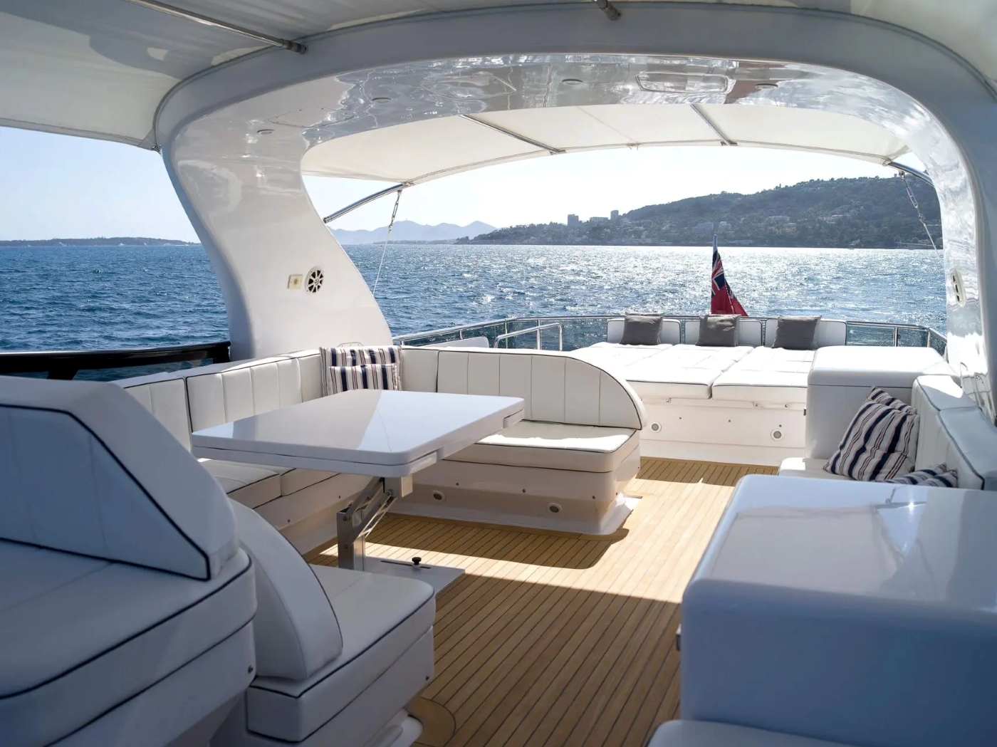 [MOTOR-YACHT-MEME]-7674-1.jpg