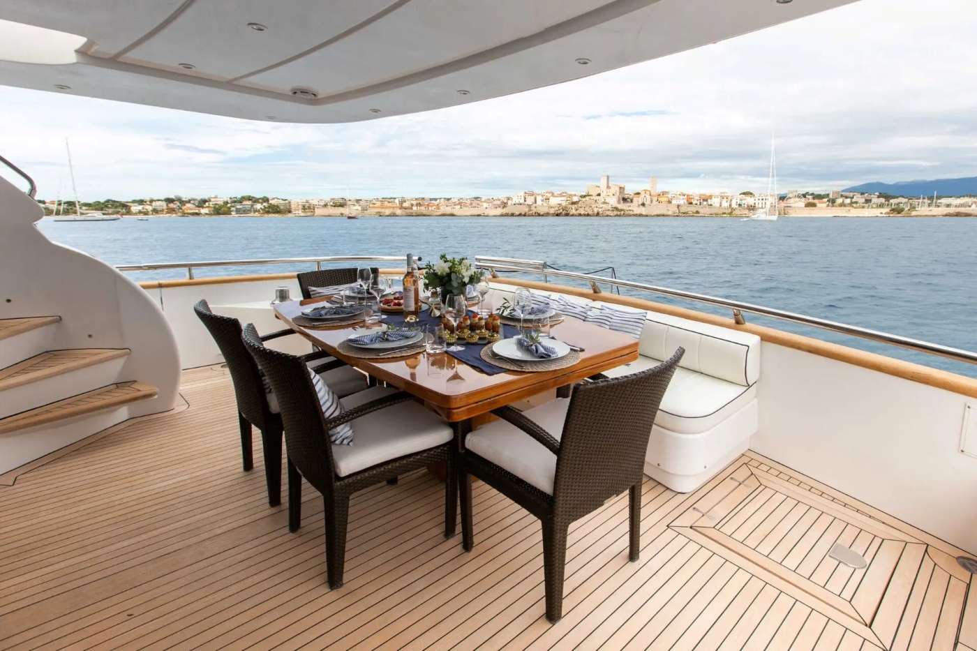 [MOTOR-YACHT-MEME]-7674-5.jpg