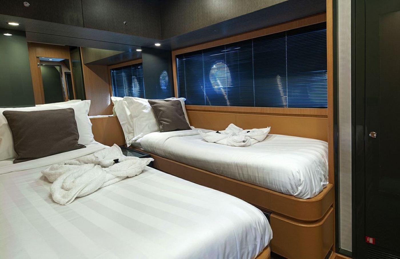 [MOTOR-YACHT-RHINO]-7506-13.jpg