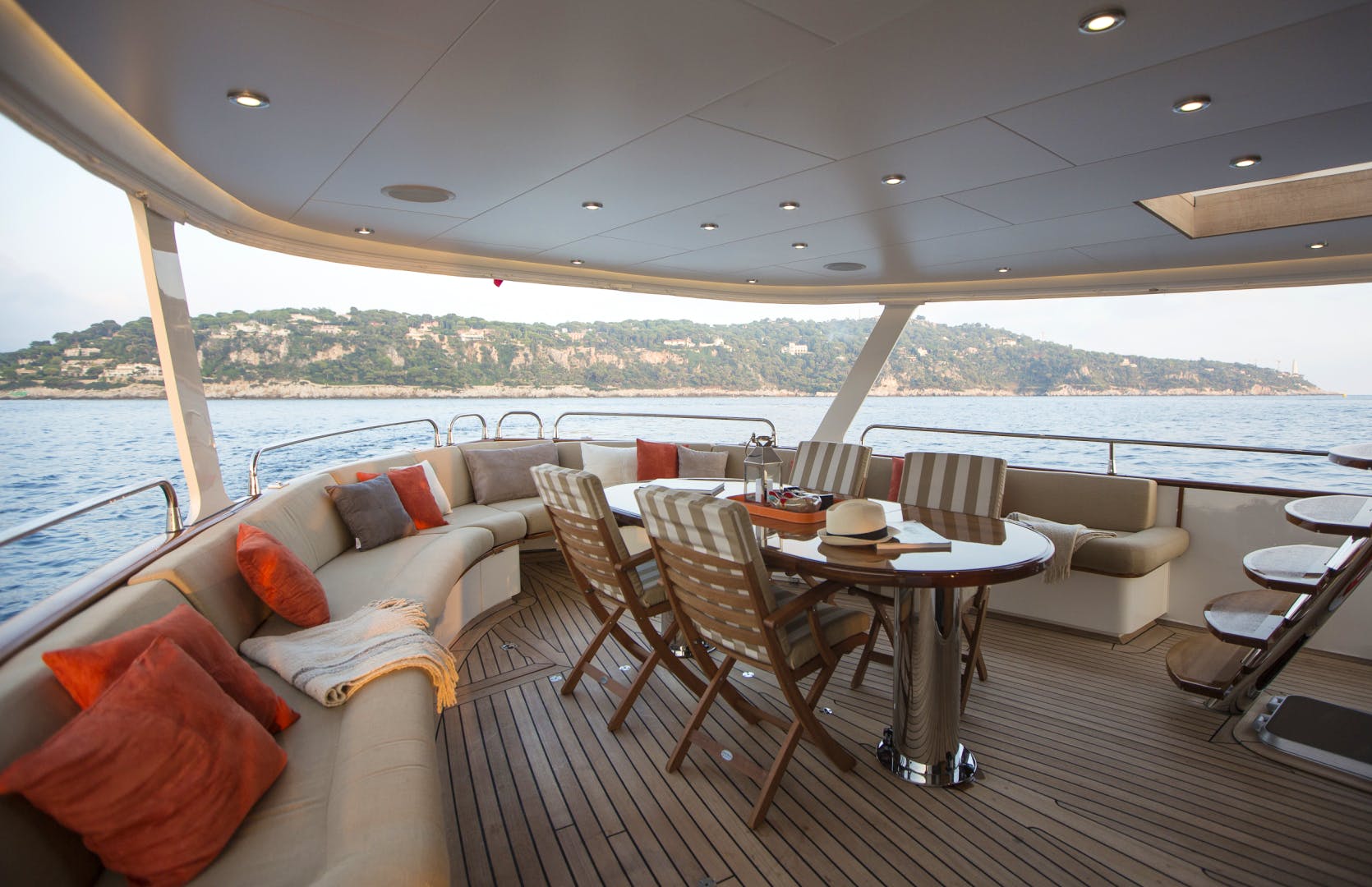 [MOTOR-YACHT-SULTANA]-7864-9.jpg