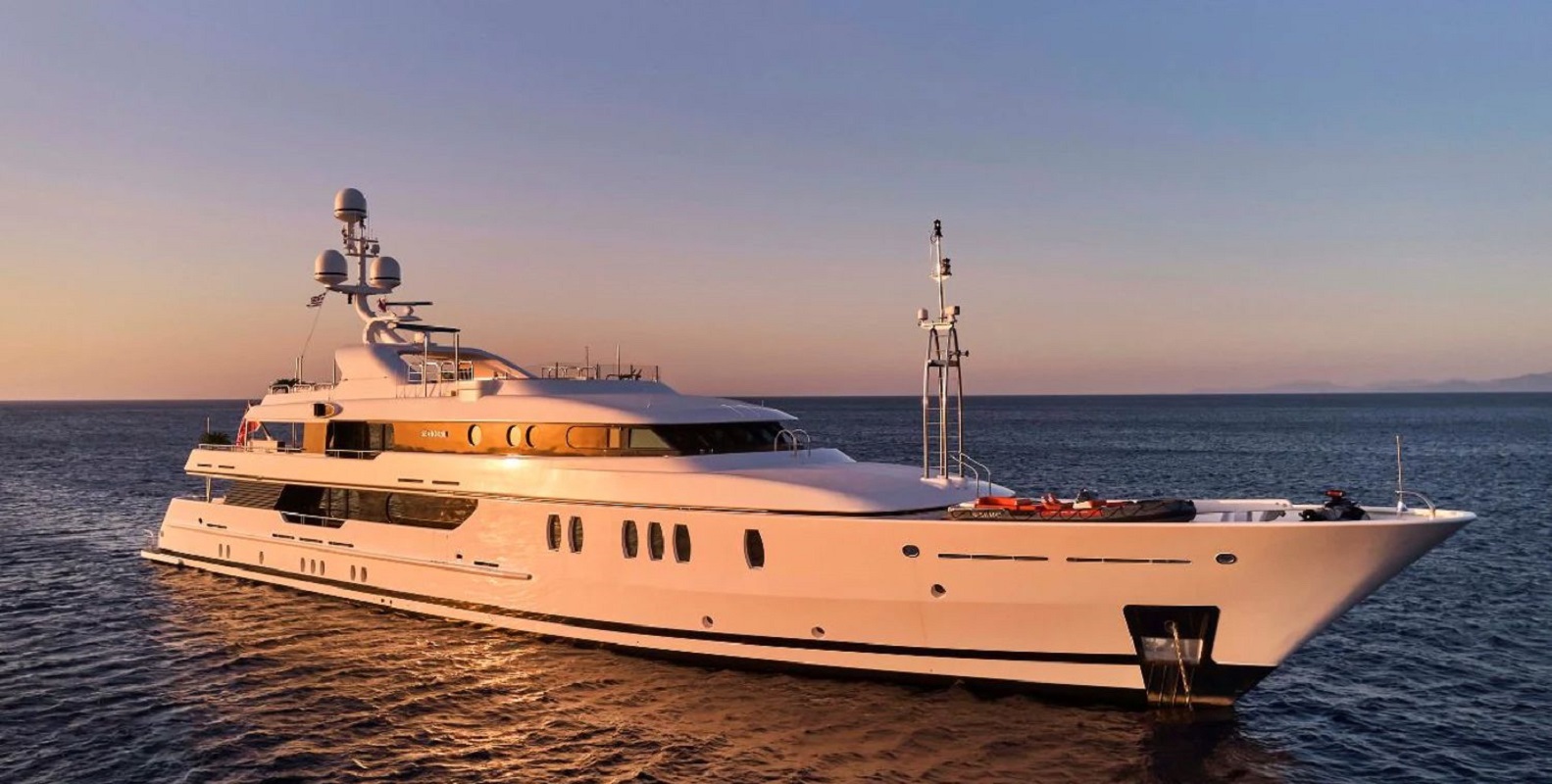 101 Superyacht SEAHORSE.jpg