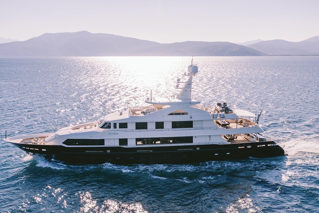 101 Superyacht XANA.jpg